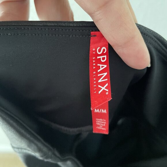 SPANX Womens High Rise Pull On Leggings Shiny Black SZ M Slimming Tummy Control - Picture 8 of 10